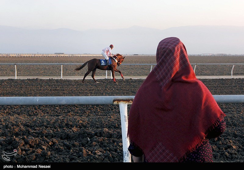 مسابقات قهرمانی کورس اسب دوانی آق‌قلا