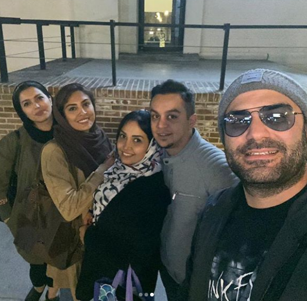 چهره ها/ اوقات خوش حدیثه تهرانی و همسرش با دوستانشان