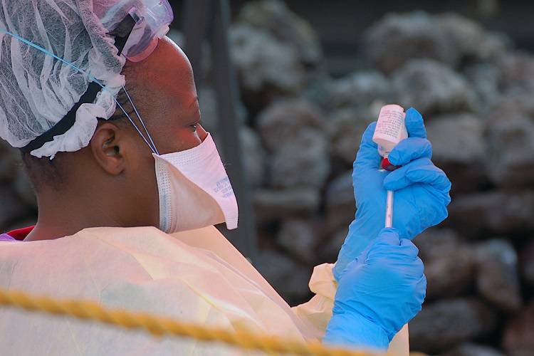 نخستین واکسن علیه ویروس کشنده ابولا تایید شد