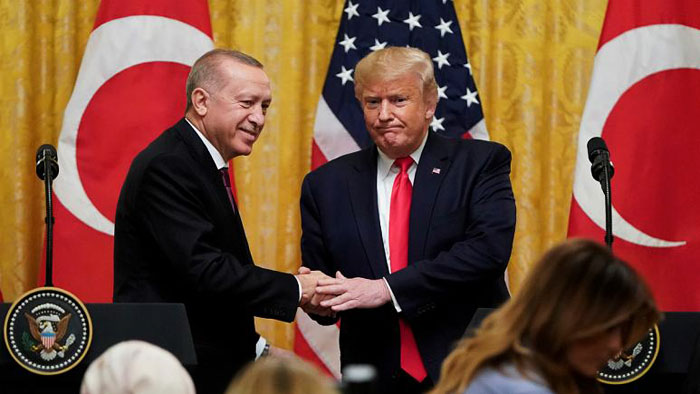 اردوغان چگونه همزمان با آمریکا، روسیه و ایران کنار می‌آید؟