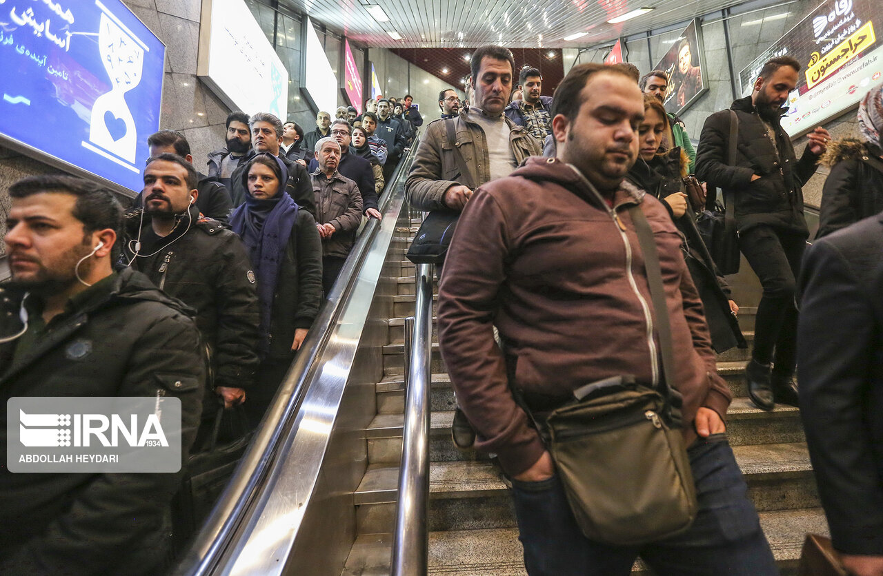 تردد شهروندان پایتخت با مترو بعد از افزایش قیمت بنزین