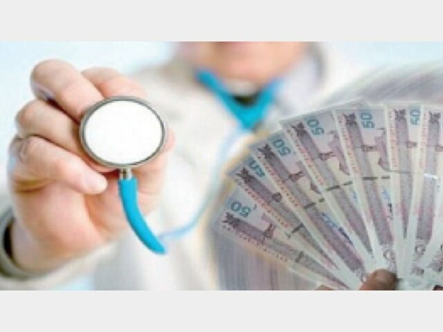 احتمال معافیت پزشکان تمام وقت در بیمارستان‌های دولتی از پرداخت مالیات پلکانی