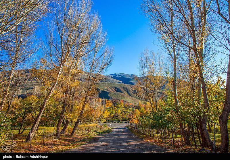 عکس/ پل معلق قوسی شیشه ای شهر هیر اردبیل