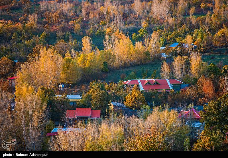 عکس/ پل معلق قوسی شیشه ای شهر هیر اردبیل