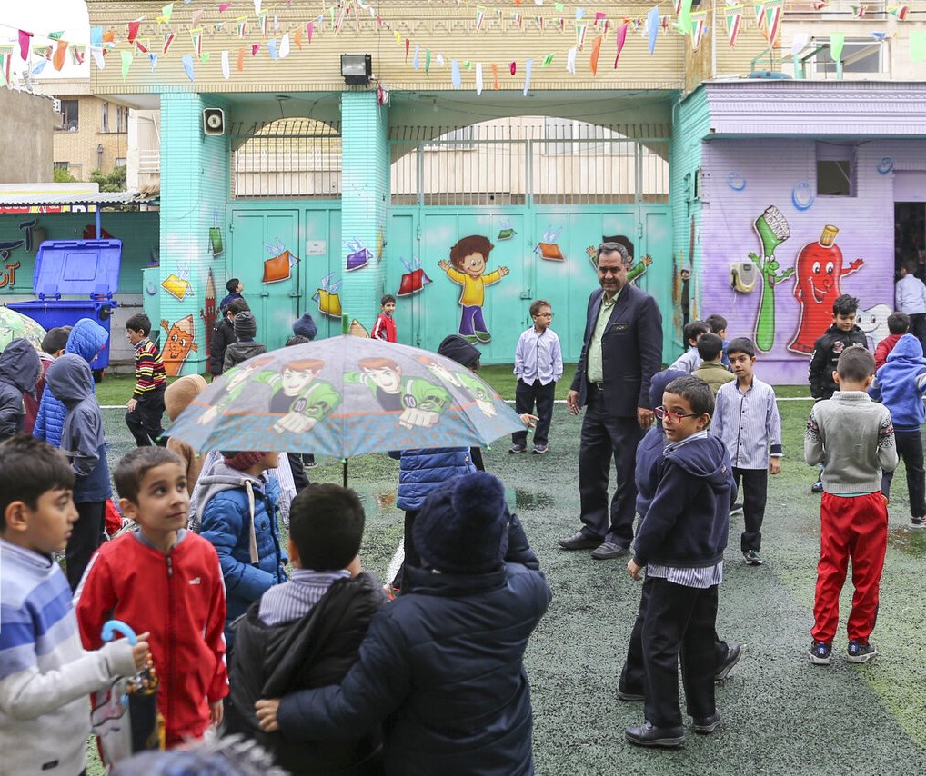 دریافت اجباری کمک مالی در مدارس ممنوع است