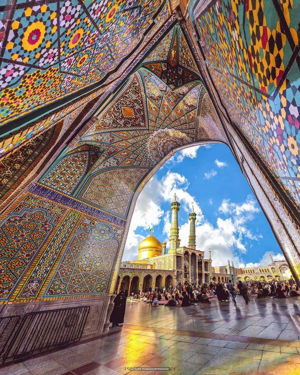 نمایی از حرم حضرت معصومه(س) در قم