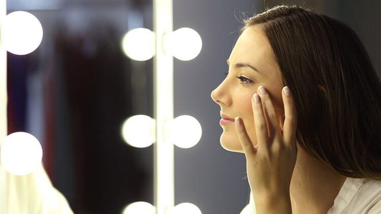 ۵ روش برای مراقبت از پوست اطراف چشم