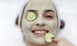 ۸ درمان خانگی آسان برای جوش‌های صورت