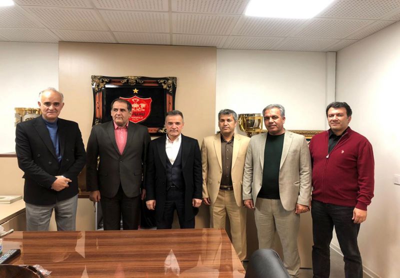 تاخت و تاز علیه مدیرعامل پرسپولیس