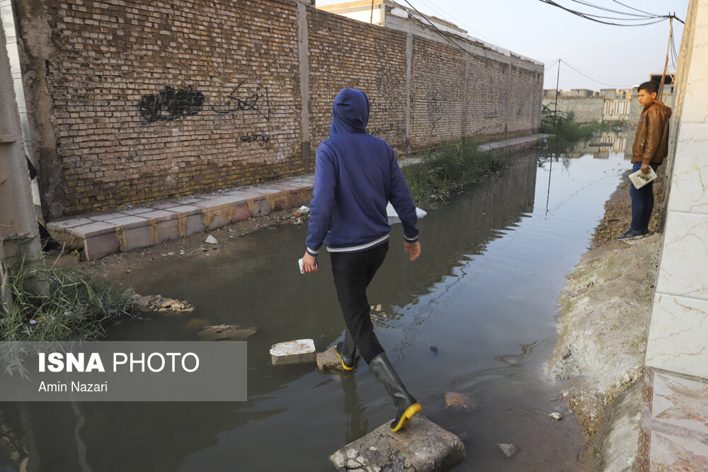 بالا آمدن فاضلاب پس از بارندگی در شهر کوت عبدالله