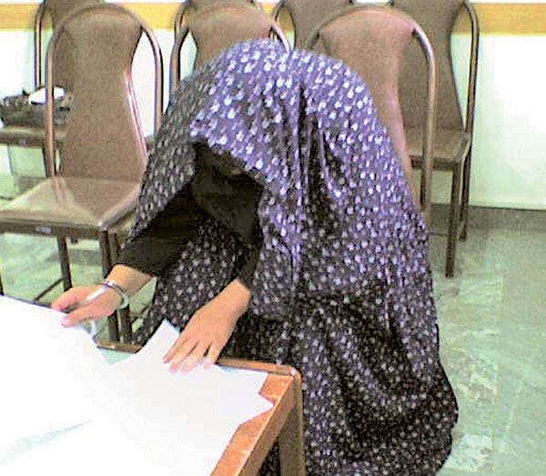 اجرای حکم متهم به اختلاس کارمند زن بیمارستان شیروان