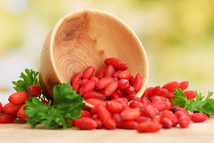 خواص زرشک؛ 10 خاصیت آب زرشک تازه برای سلامتی و پوست و مو
