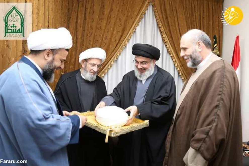 عمامه گذاری طلاب توسط سید حسن نصرالله