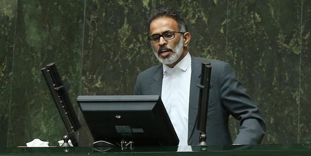 انتقاد نماینده اهواز از عدم به عهده گرفتن مسئولیت آب‌های سطحی