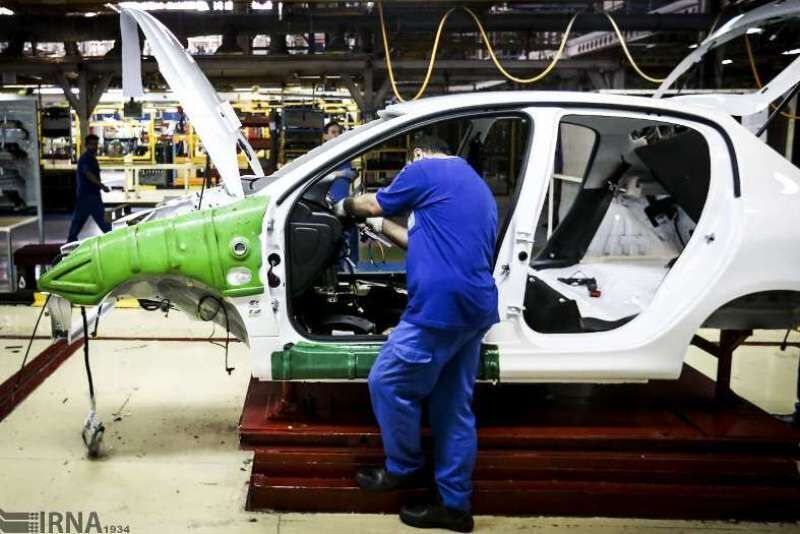 وزیر صنعت: واگذاری خودروسازی‌ها منتفی نشده است