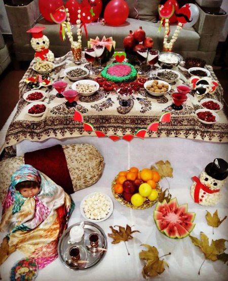 مدل های دیدنی تزئین سفره یلدا