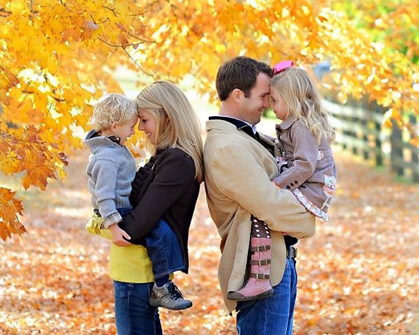 ژست های عکاسی خانوادگی در فضای باز