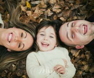 ژست های عکاسی خانوادگی در فضای باز