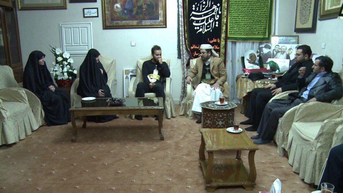 حضور سفیر یمن در منزل شهید سلیمانی