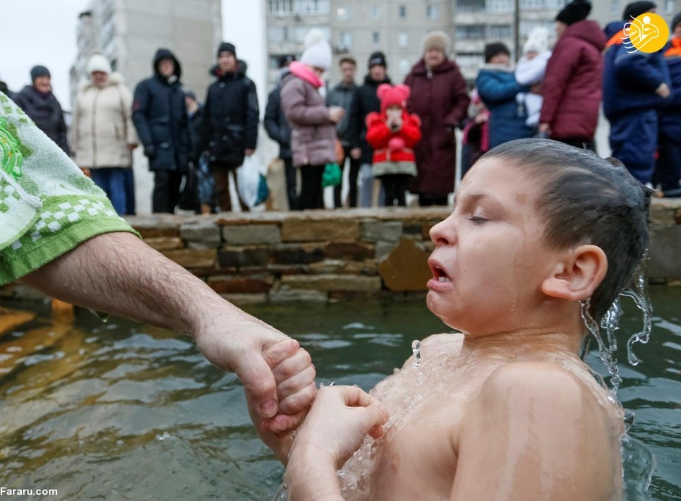 غسل تعمید مسیحیان در آبهای سرد