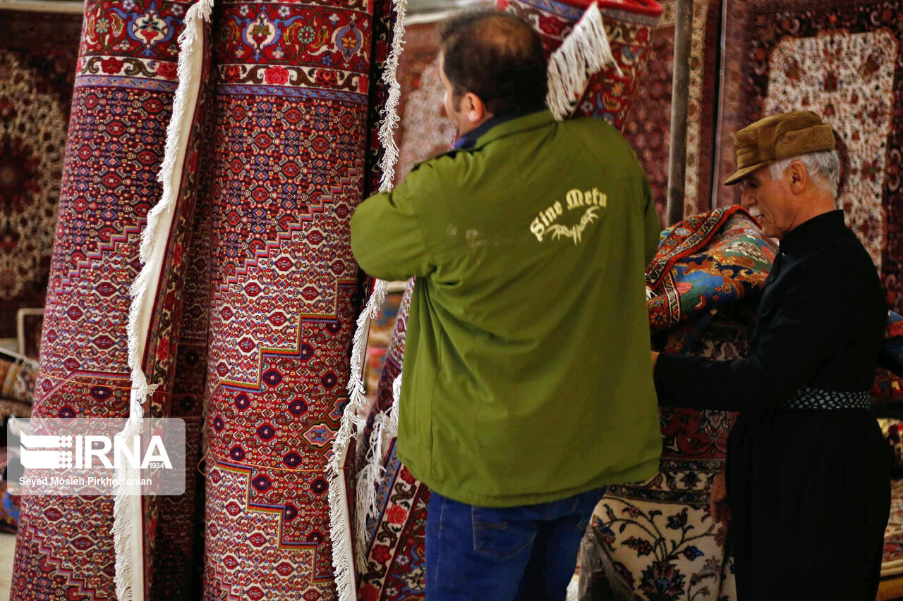 نمایشگاه فرش دستباف در کردستان برپا شد