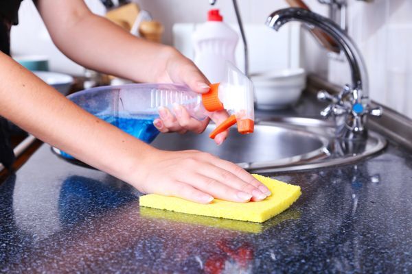 ۱۰ نکته طلایی برای تمیز کردن آشپزخانه در خانه تکانی