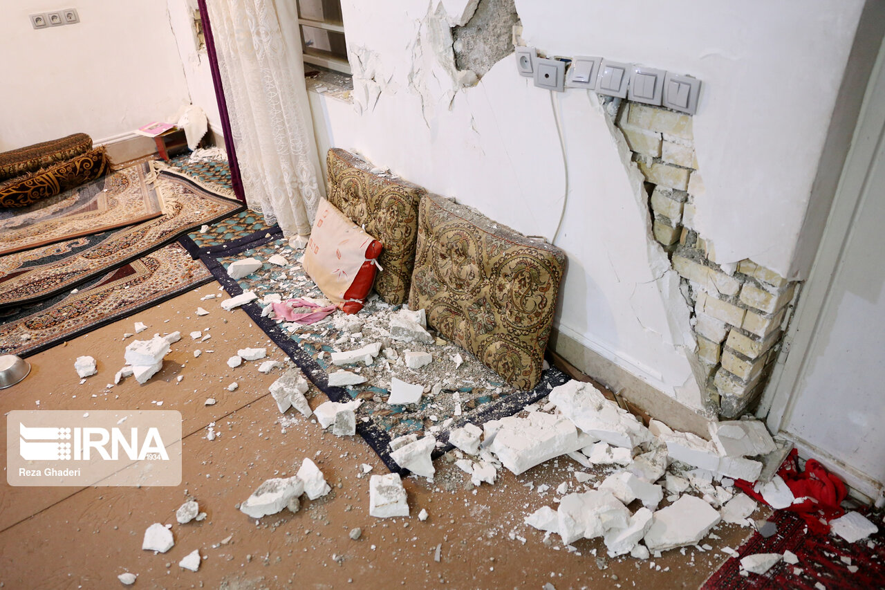 عکس/ خسارات زلزله در خان زنیان فارس