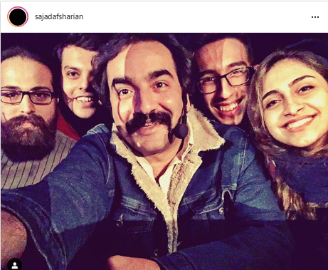 چهره ها/ سجاد افشاریان در کنار گروه تئاترش