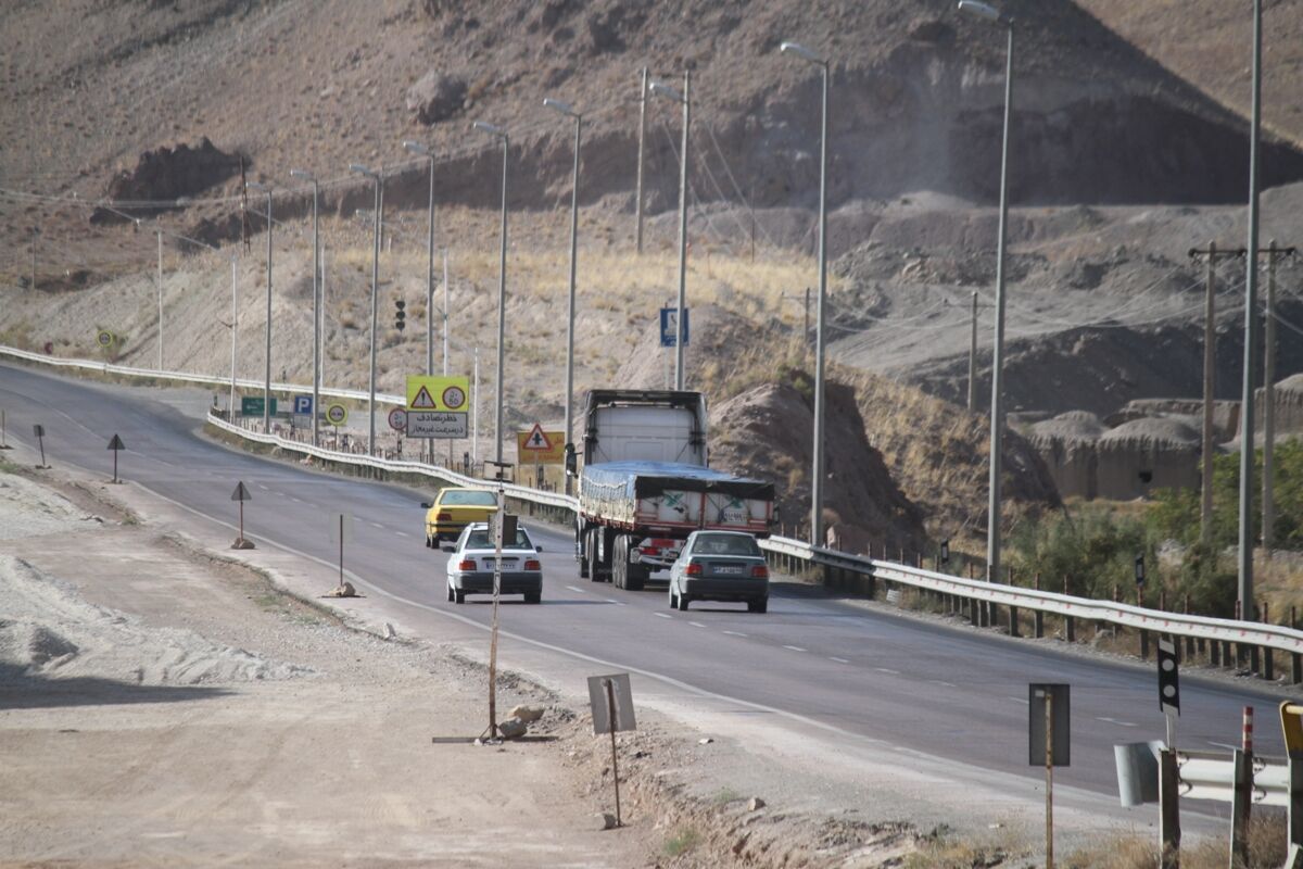 تردد در محور سیلزده خرم‌آباد - کرمانشاه برقرار شد