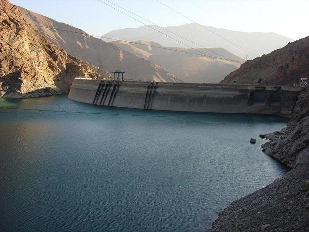 تخلیه آب از سدهای مرکزی با هدف مدیریت سیلاب آغاز شد