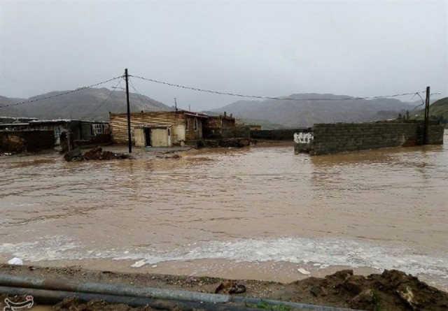 مسدود شدن مسیر مواصلاتی ۴۰ روستای بشاگرد