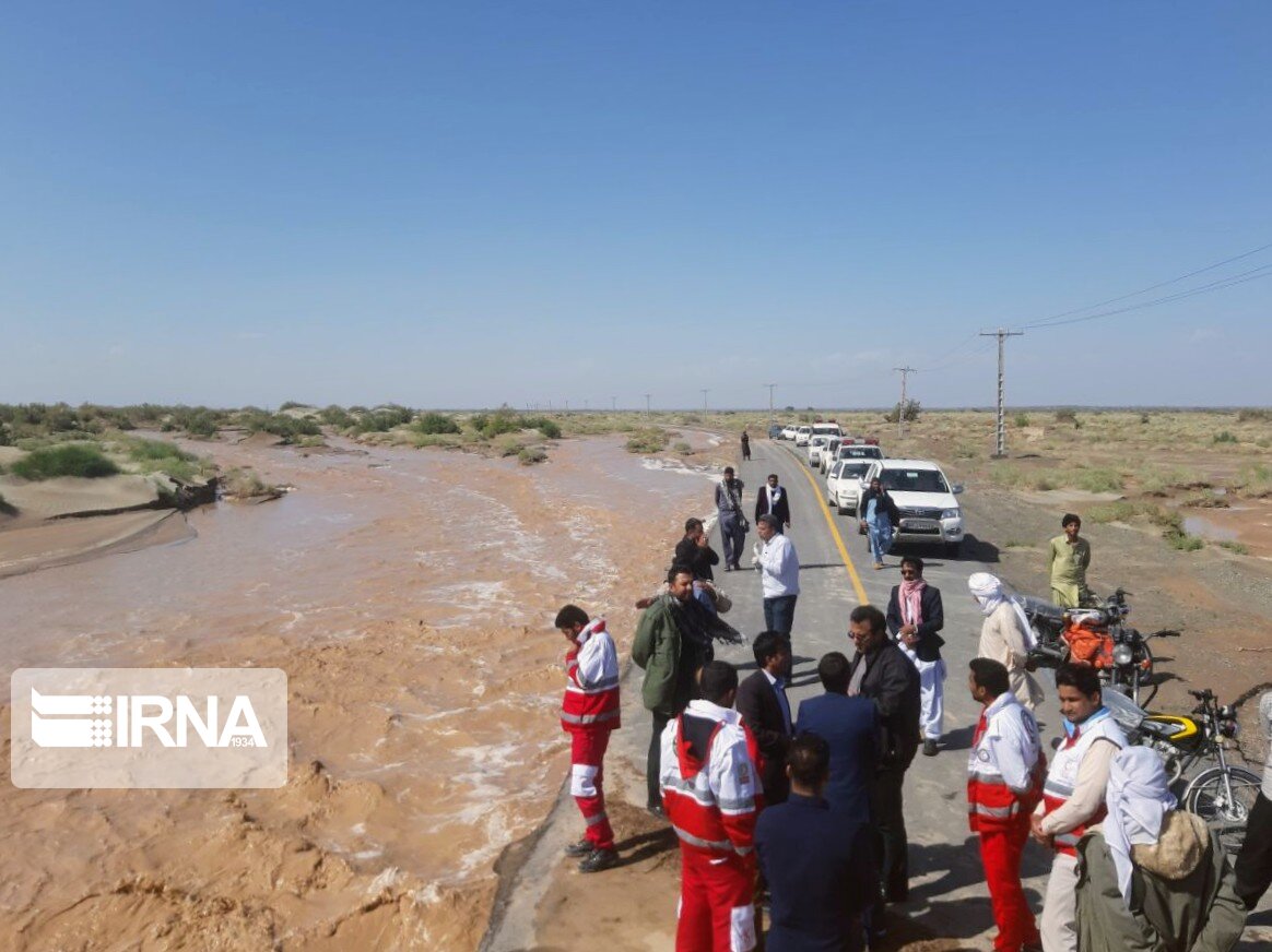 سیلاب یک راه روستایی در خواف را بست