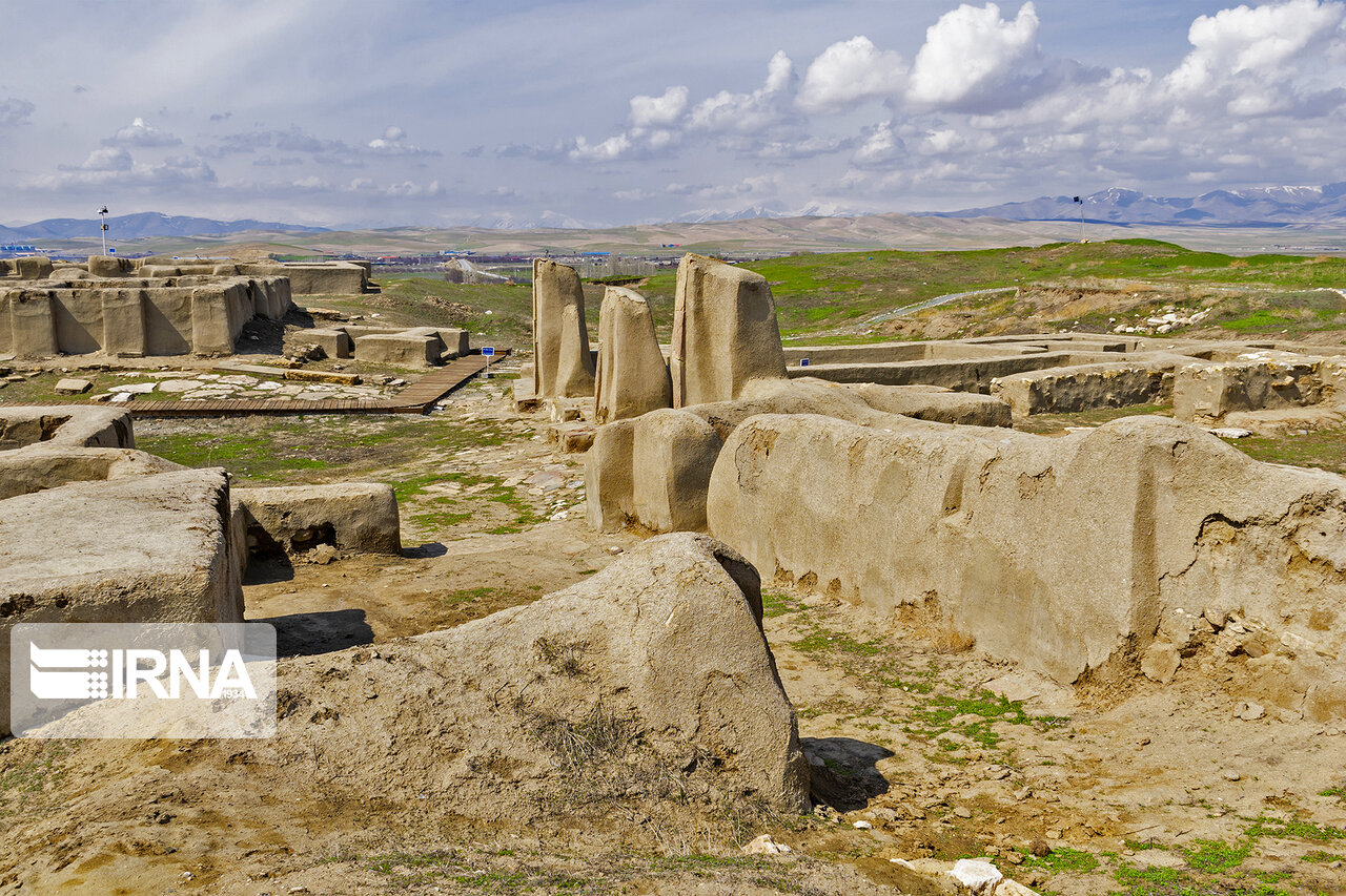 تپه باستانی حسنلو‎