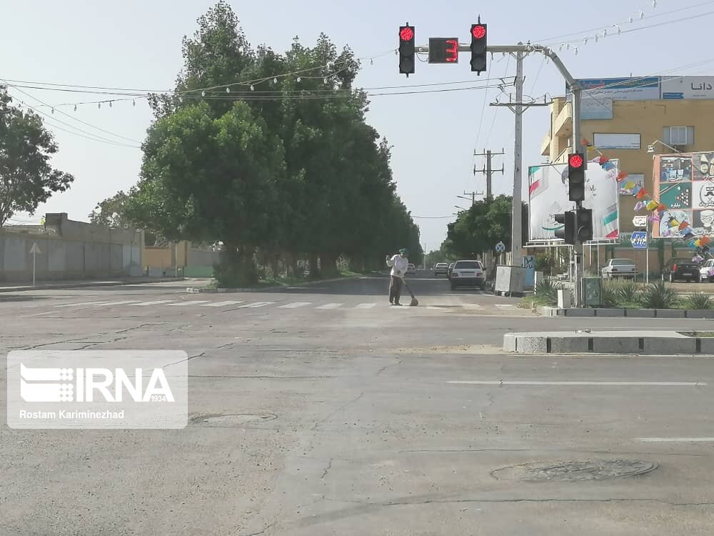 پاکسازی معابر شهر چابهار پس از سیلاب اخیر