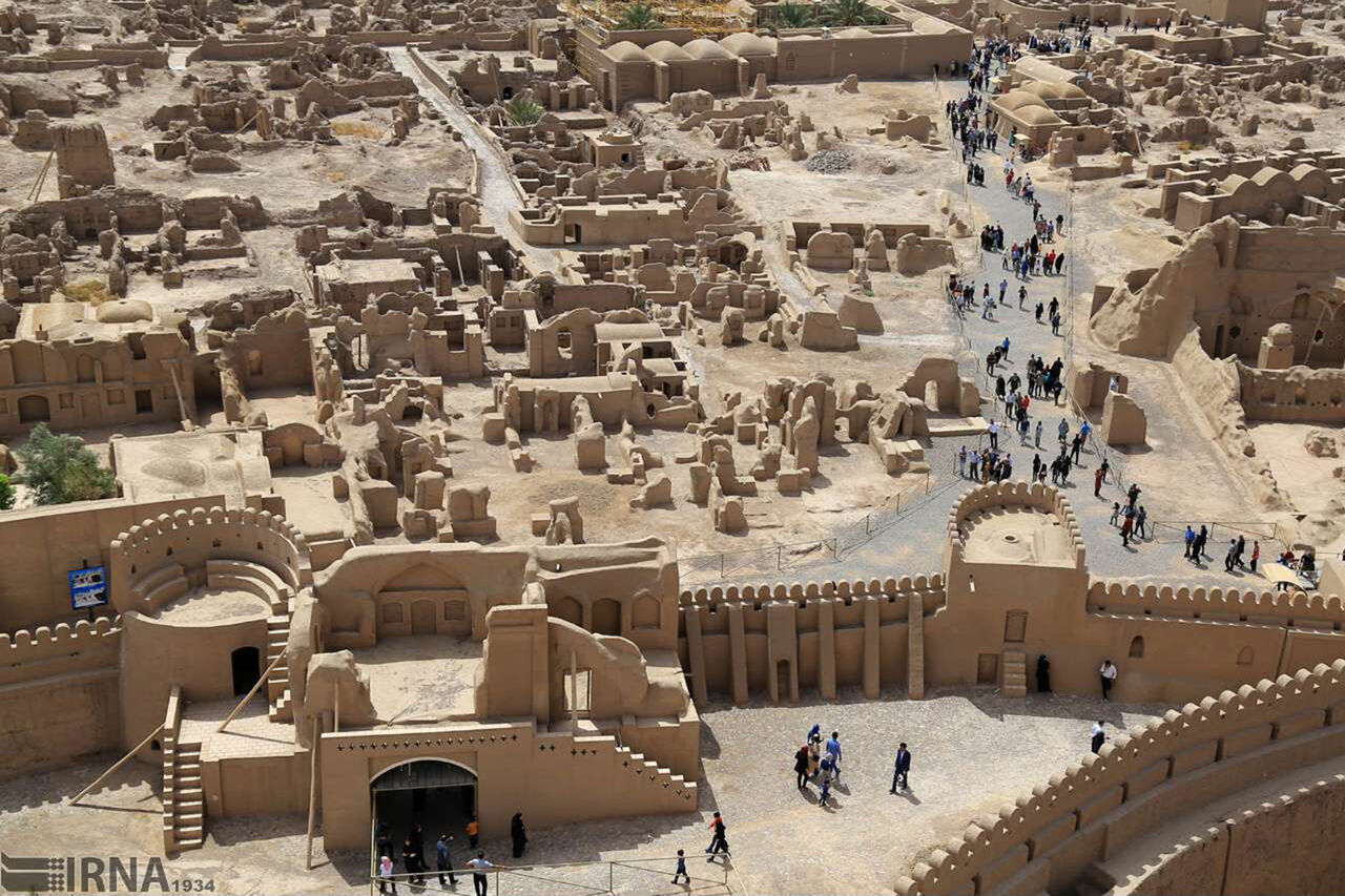  فرماندار بم: مسافران نوروزی طی ۲۴ ساعت آینده از این شهر خارج شوند