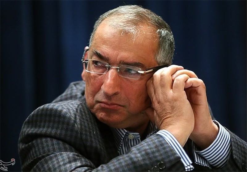 زیباکلام: هیچ نوری در انتهای تونل دولت روحانی نیست