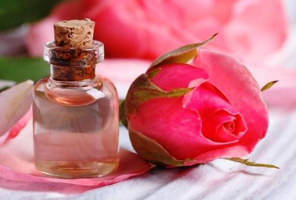 معجزه ماسک گل رز در زیبایی و شفافیت پوست
