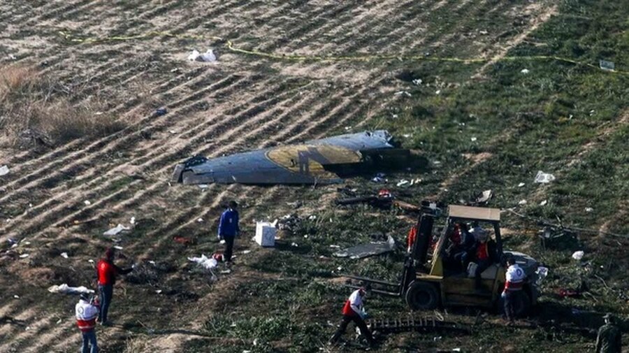 بازخوانی جعبه سیاه هواپیمای اوکراینی متوقف شد