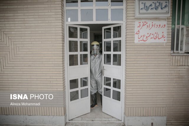 معاون درمان دانشگاه علوم پزشکی البرز: کسب و کار آزاد شود یک میلیون ایرانی به خاطر کرونا می‌میرند
