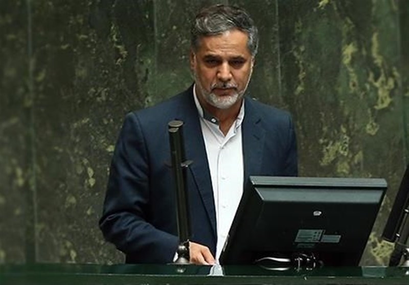 نماینده مجلس پیش پای آمریکا راه گذاشت