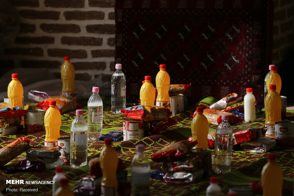 بسته بندی 2500 پک خوراکی در مسجد النبی قزوین