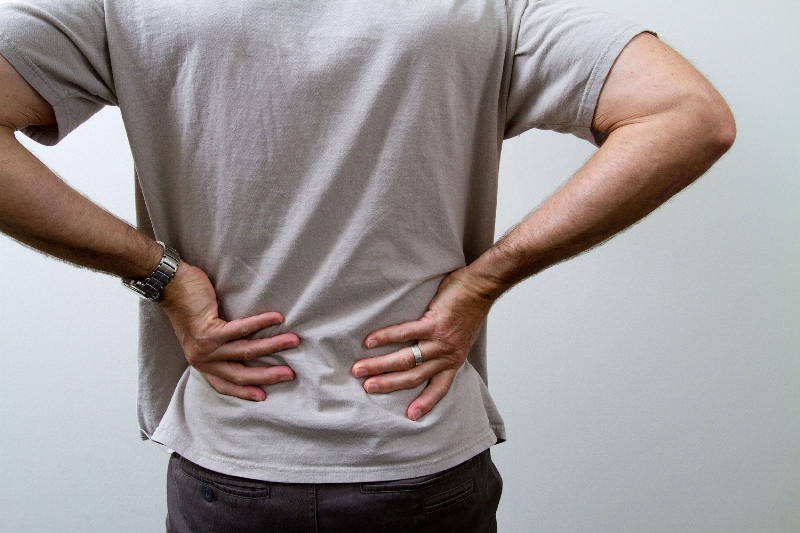 دلایل رایج کمردرد چیست؟