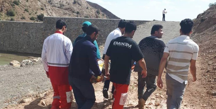 نجات پس از سقوط از کوه در شرق استان سمنان