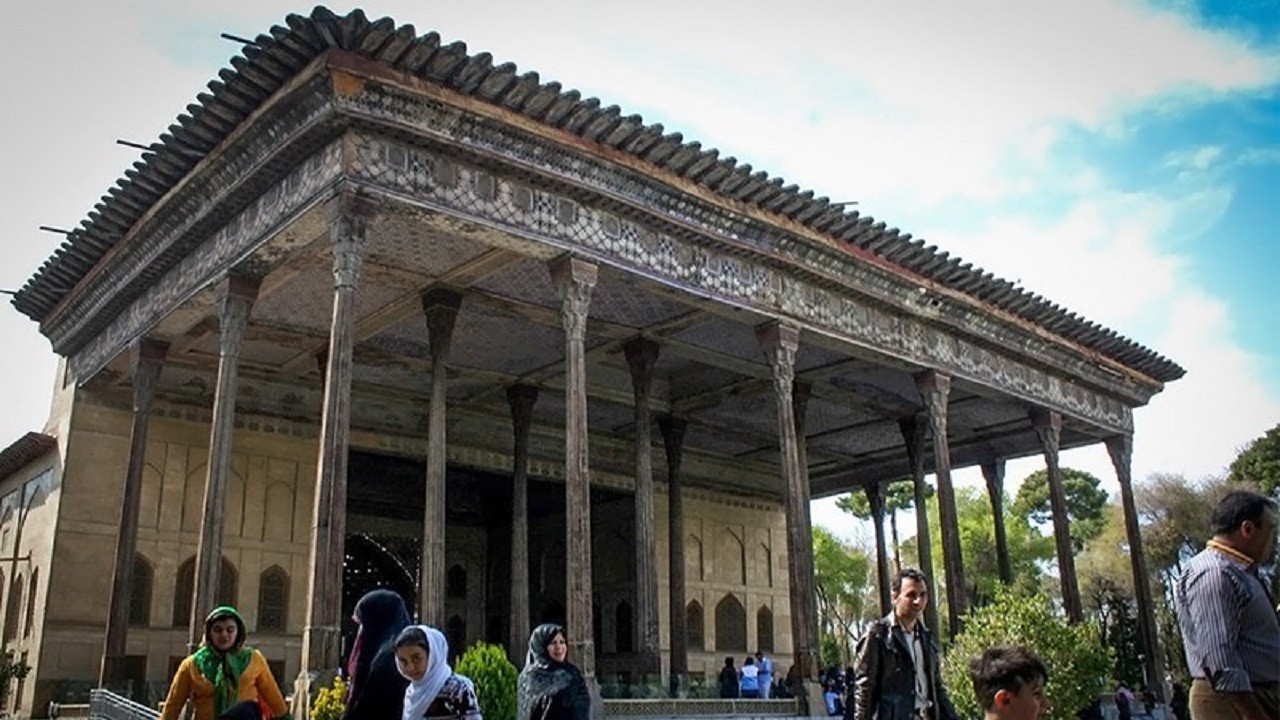 عدم استقبال مردم از بازگشایی مراکز گردشگری در اصفهان