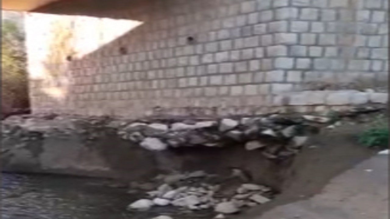 فیلم/ وضعیت خطرناک پل رودخانه «خشک‌ رود» در روستای مستعلی