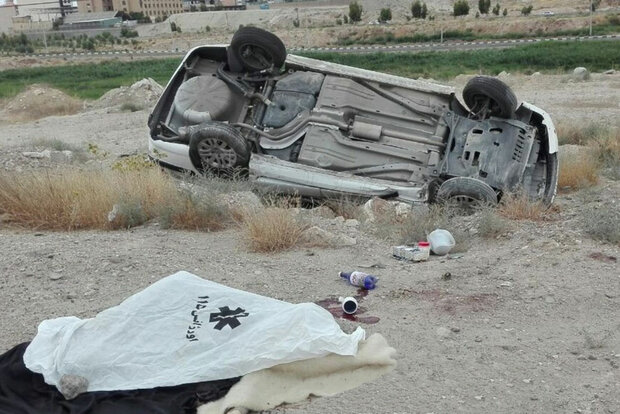 واژگونی 2 خودرو در قم 2 کشته برجای گذاشت