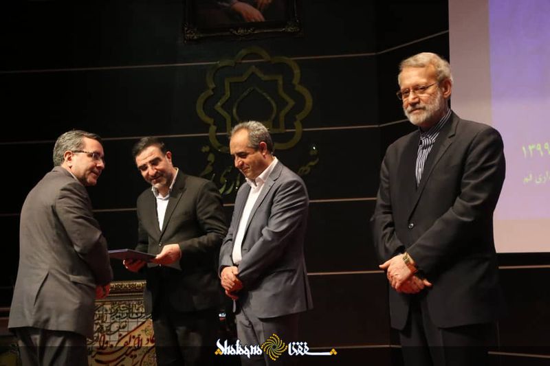 عکس/ تقدیر از علی لاریجانی در قم