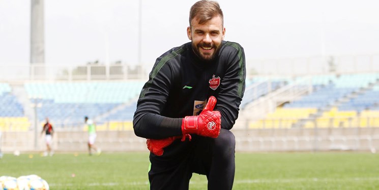 دروازه‌بان کروات پرسپولیس سه‌شنبه در تهران