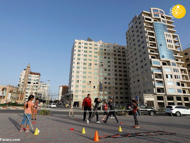 تمرین دختران بوکسور غزه در خیابان