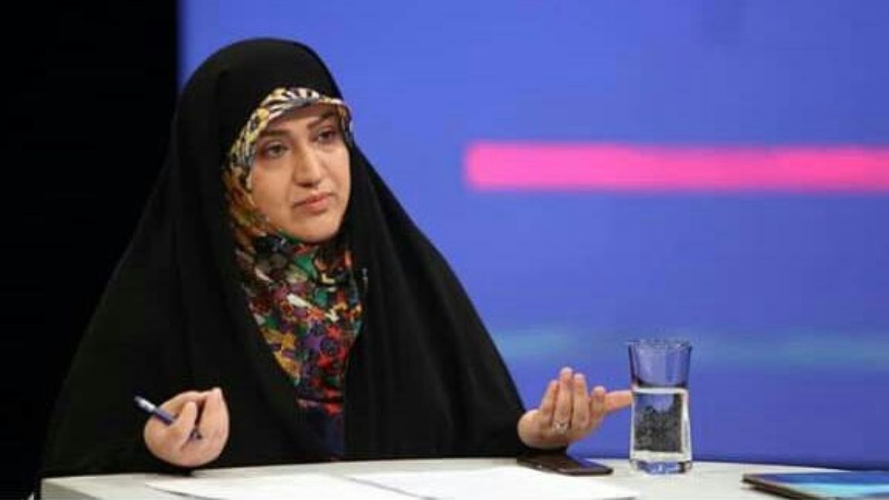 منتخب تهران: مجلس حتما باید یک زن را در پنل هیات‌رئیسه داشته باشد